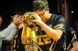 AYX-包含Rookie爆冷击败RNG，关键助攻引爆全场！的词条