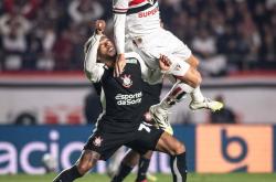 爱游戏体育-包含C罗关键节点精彩发挥，篮网带队取胜！的词条